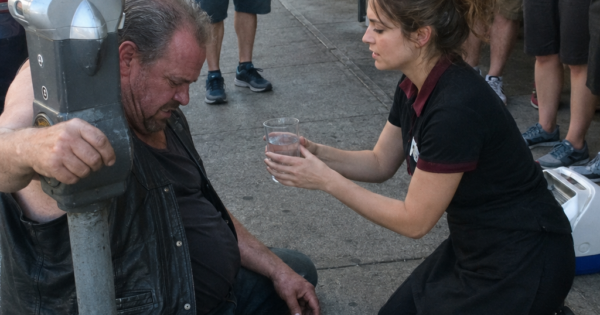 Biker Collapse at Diner: The Waitress Who Changed Everything
