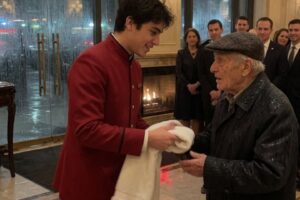 The Bellboy Who Chose Kindness Over Rules