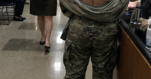 Military Lobby Salute That Left Every Soldier Speechless
